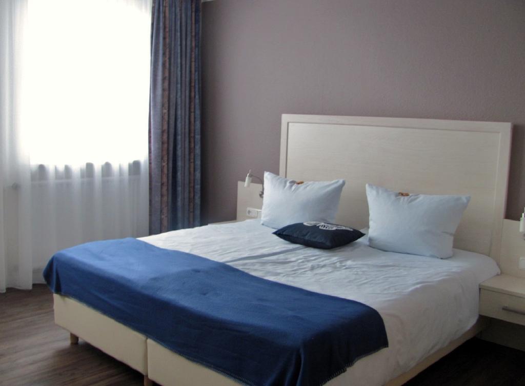 Landhotel Alte Schule - Hotel Garni Шилиг Стая снимка