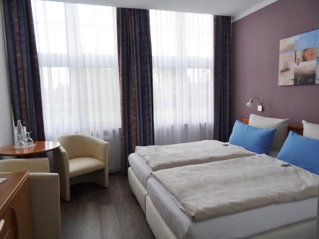 Landhotel Alte Schule - Hotel Garni Шилиг Стая снимка